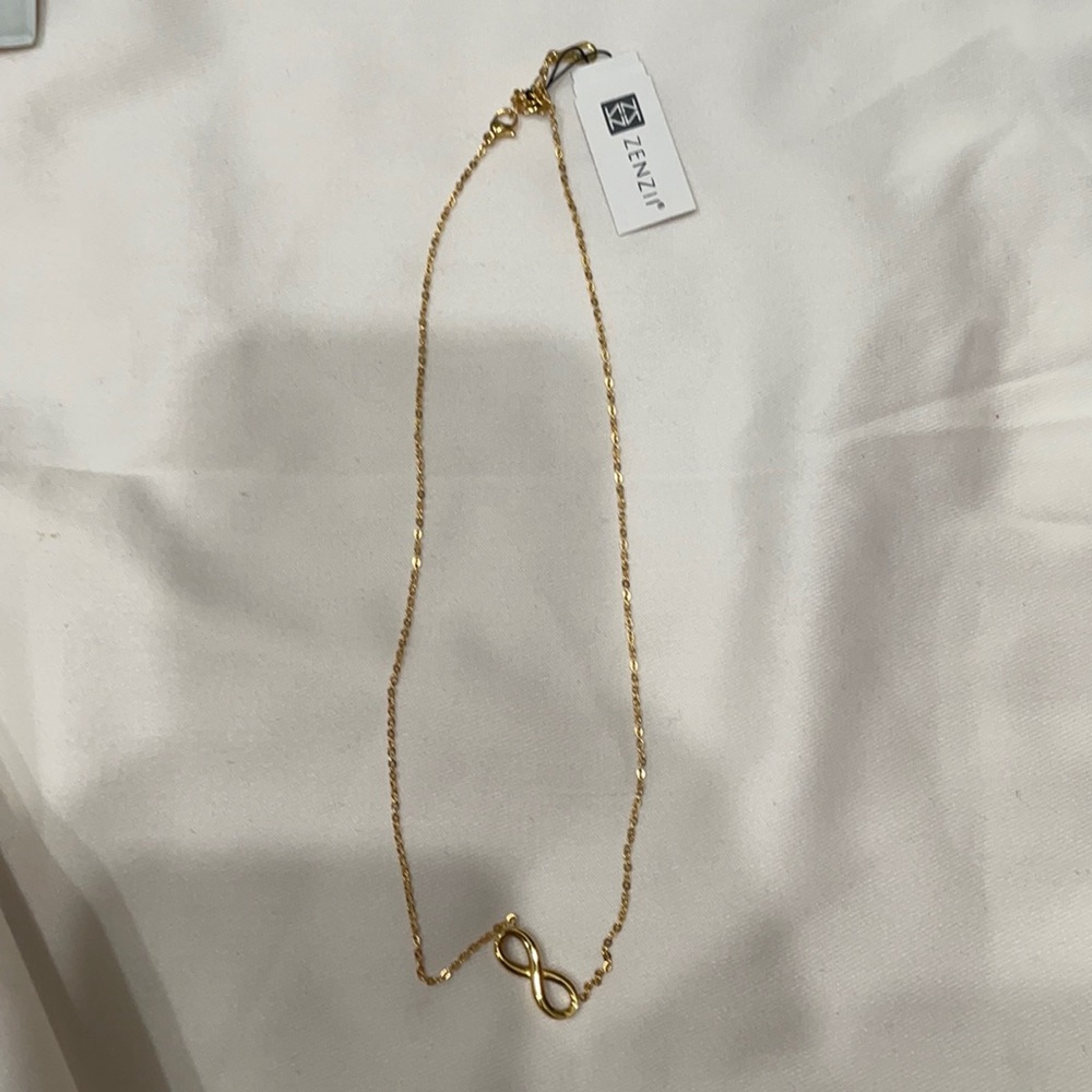 Infinity necklace.